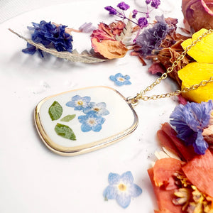 Collana donna fiori veri Forget me not in resina uv. Ciondolo bigiotteria vintage nontiscordardimé .Gioielli resina.idea regalo