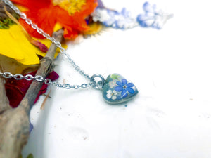 Collana donna micro ciondolo cuore fiori veri Forget me not scaglie opale in resina.Catenella acciaio argento Gioielli non ti scordar di me