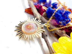 Collana donna ciondolo sole placcato oro fiore vero rosa strawflower resina Catena acciaio oro Gioielli cristalli fiori essiccati pressati