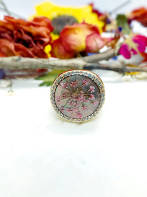 Anello donna ottone oro strass Gemma abalone camaleontica fiori veri rosa pizzo regina Anna.Taglia unica.Gioielli resina fiori veri.