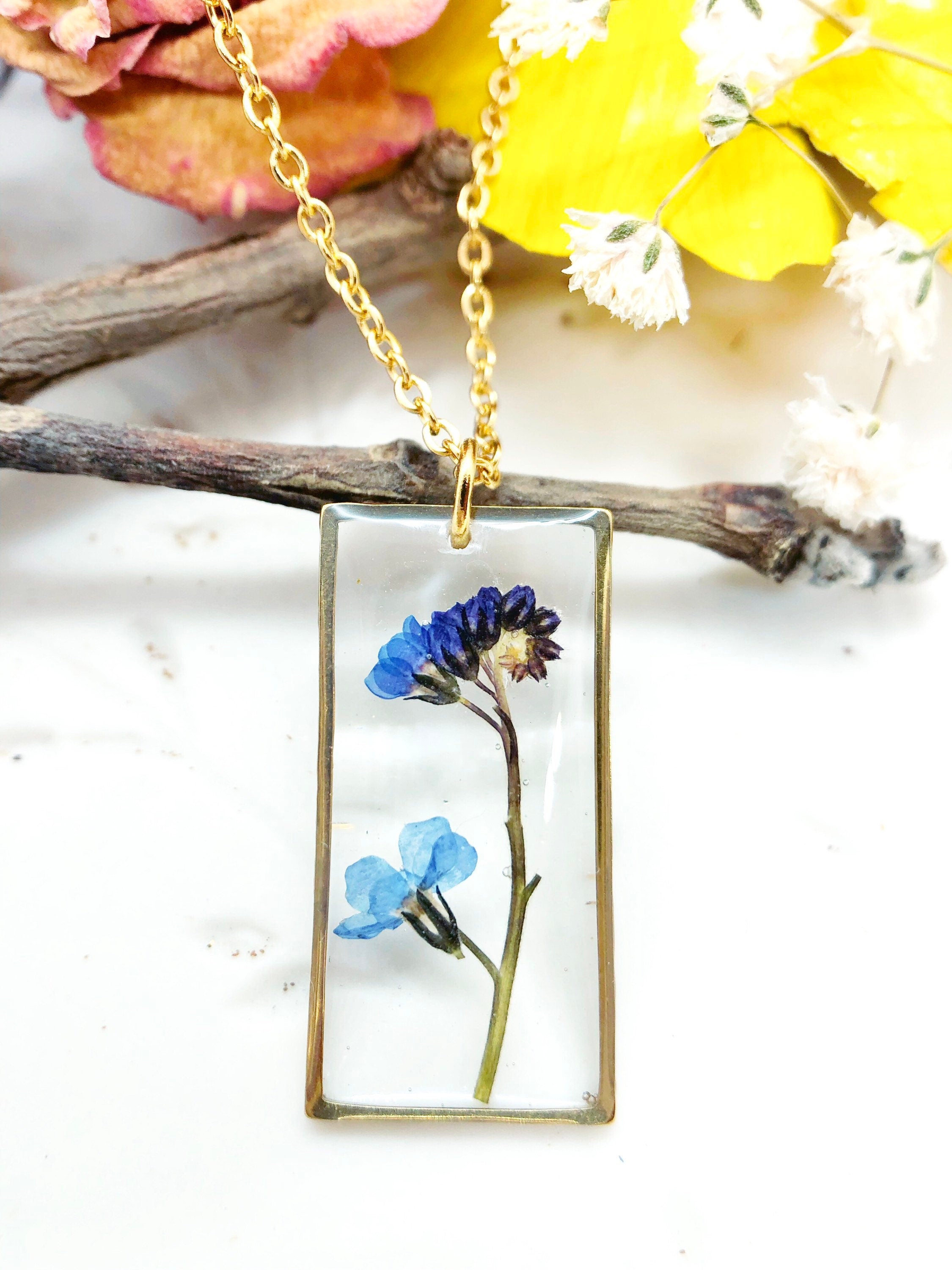 Collana ciondolo nontiscordardimé fiore vero forget me not resina.Collana minimal botanica.Gioielli cristalli fiori essiccati terrarium