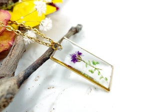 Collana donna ciondolo fiore vero nebbiolina viola in resina.Collana minimal botanica.Gioielli cristalli fiori essiccati pressati terrarium.